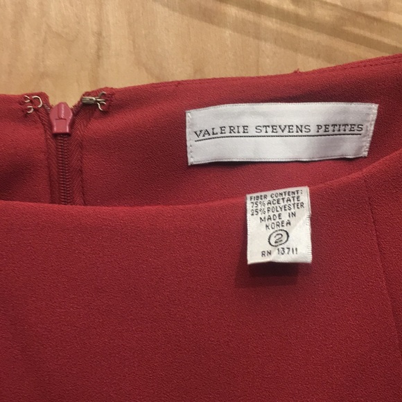 Valerie Stevens Petites 2pc suit cranberry 2P - Picture 9 of 9